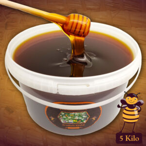 Nederlandse bloemenhoning in emmers bestellen. Deze emmer met 5 kilo honing van de imker kopen doe je hier online in de webshop honingwinkel.