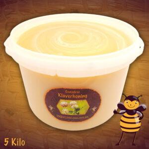 Canadese klaverhoning is een heerlijke zachte cremehoning. Op deze foto zie je dat deze klaverhoning uit Canada een unieke geel-witte kleur heeft.